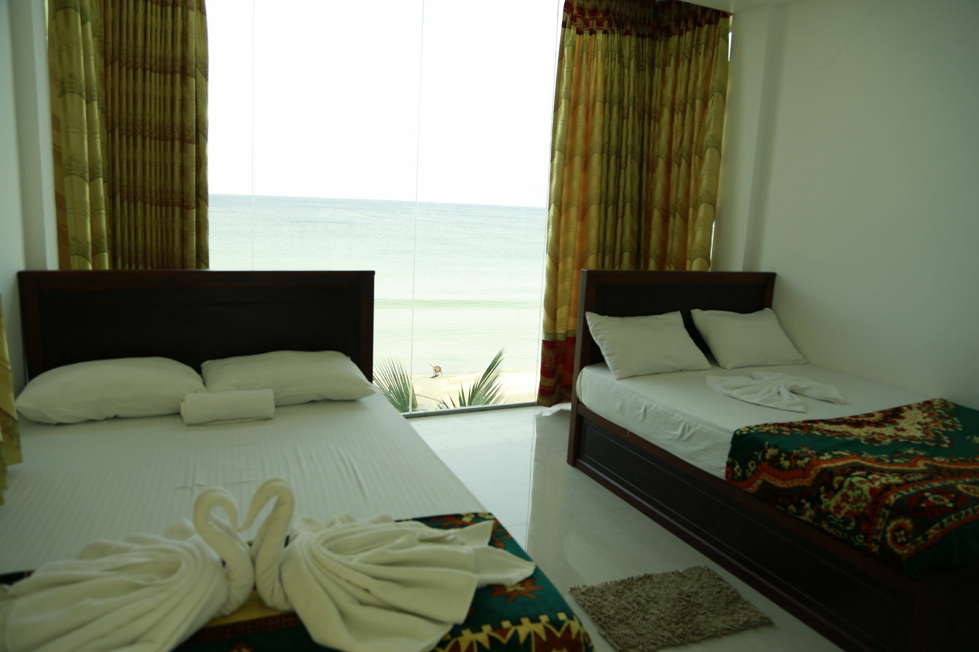 Blue Ocean Hotel Trincomalee Exterior photo